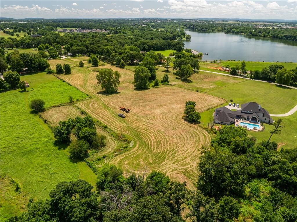 Property Photo:  Lot 1 1.56 Acres E Lake Road  AR 72762 