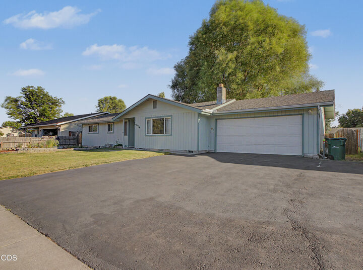 Property Photo:  4414 Meadows Drive  OR 97603 
