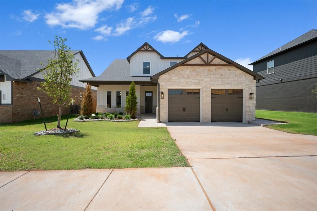 Property Photo:  5812 NW 154th Terrace  OK 73013 