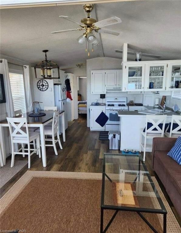 Property Photo: 70 Bluewater Avenue 91 ON N0E 1P0