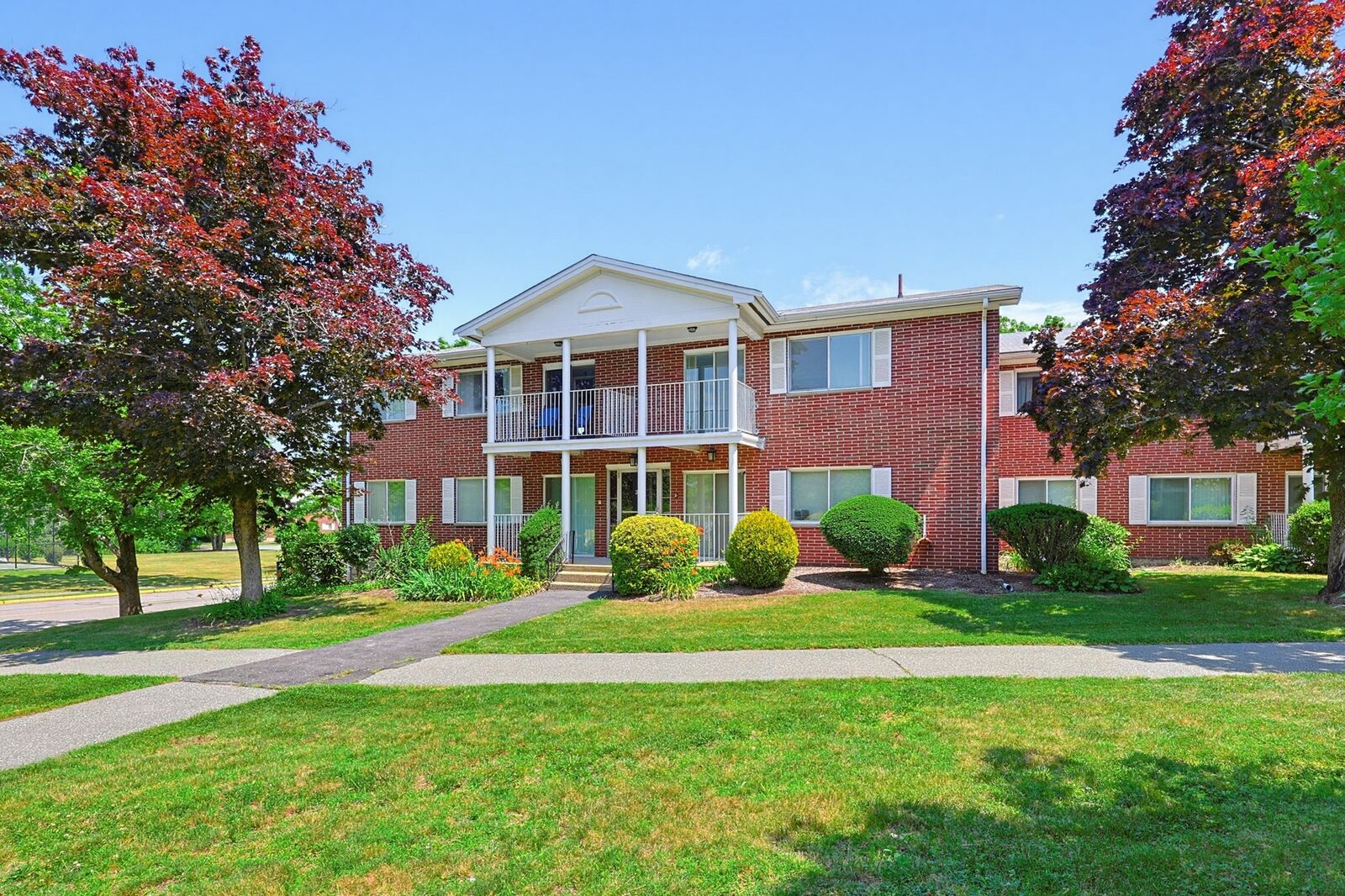 Property Photo: 31 Bayberry Dr 4 MA 02067