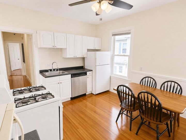 Property Photo:  86 South St 2  MA 02130 