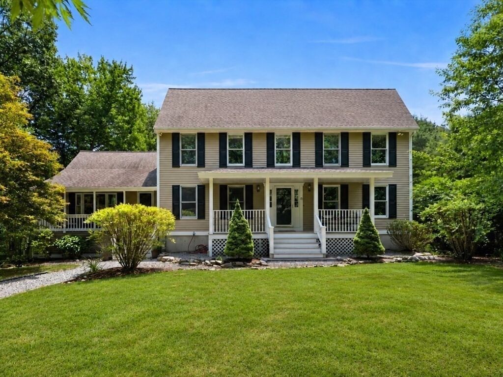 Property Photo: 15 Hillcrest Dr MA 01879