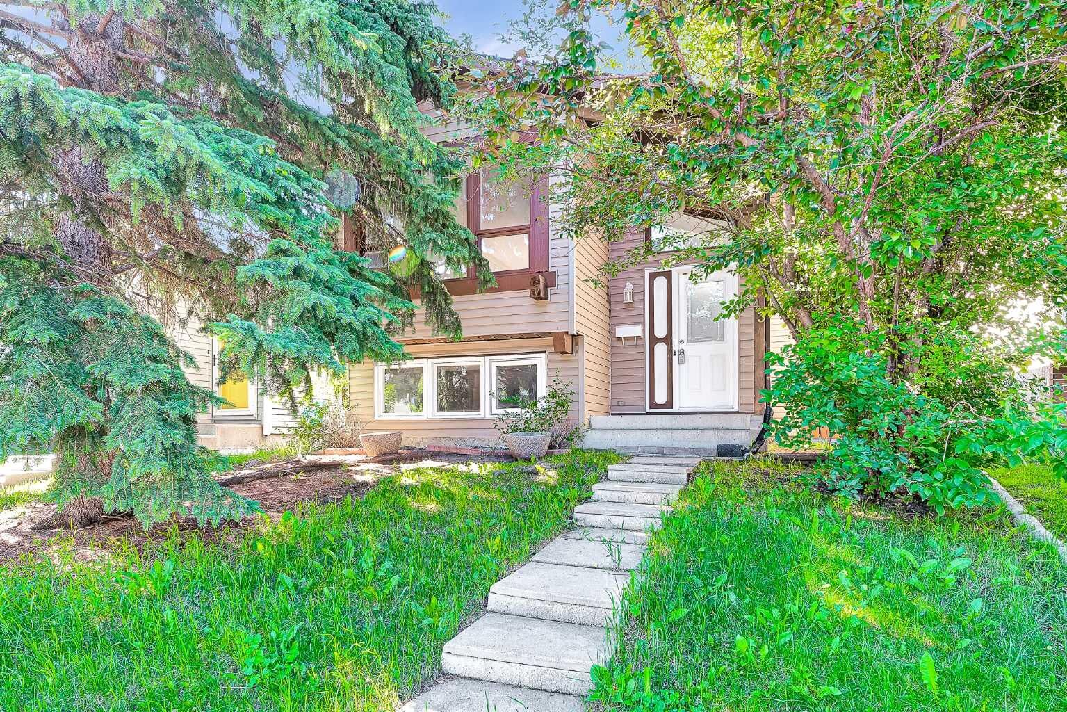 Property Photo: 43 Taraglen Road NE AB T3J 2N8