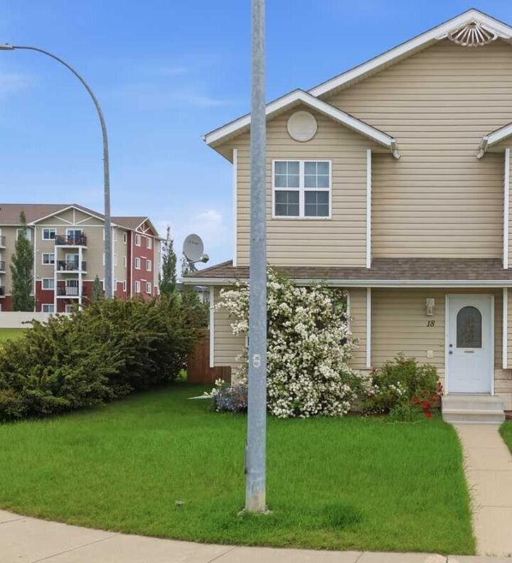Property Photo: 18 Terrace Heights Drive AB T4L 0J2