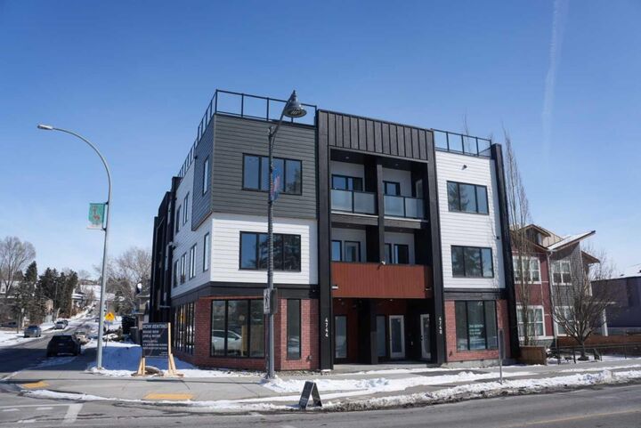 Property Photo:  4744 Bowness Road  AB T3B 0B4 