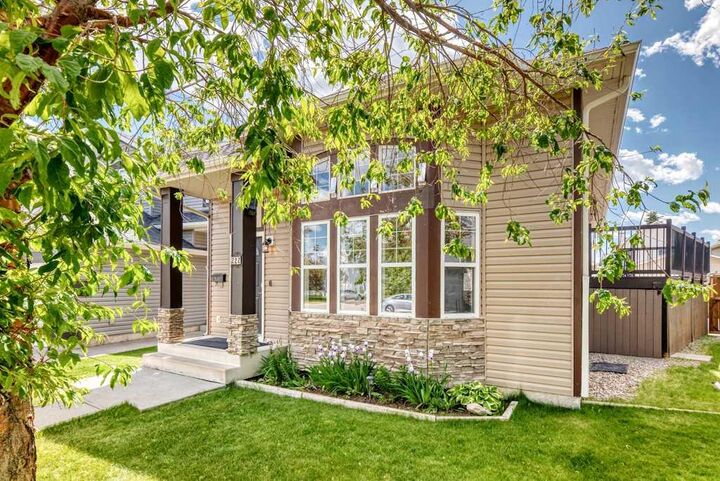 Property Photo: 222 Covewood Close NE AB T3K 5A1