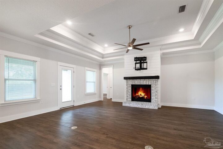 Property Photo: 5004 Wheeler Way FL 32526