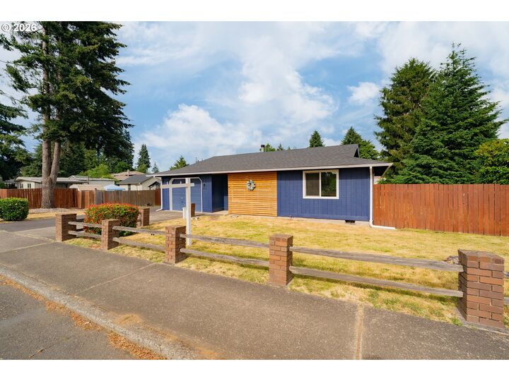 Property Photo:  8505 NE 107th Ave  WA 98662 
