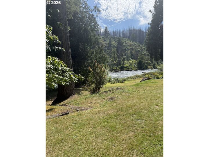 Property Photo: 90357 Thomson Ln OR 97488