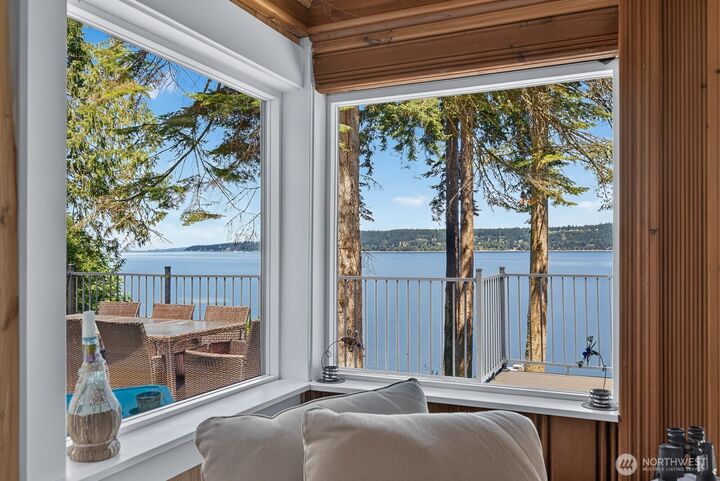 Property Photo:  3365  Shoreline Drive  WA 98282 