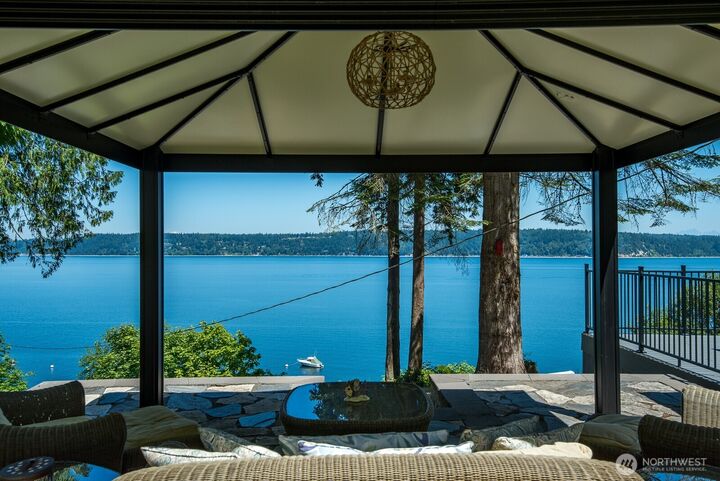 Property Photo: 3365 Shoreline Drive WA 98282