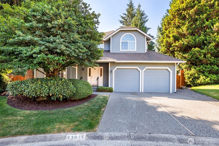 Property Photo:  13915  66th Avenue SE  WA 98296 