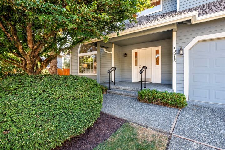 Property Photo: 13915 66th Avenue SE WA 98296