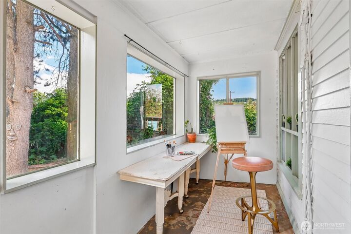 Property Photo: 1010 S Director Street WA 98108