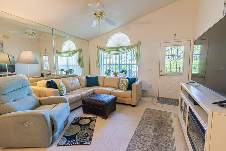 Property Photo:  695 NW San Remo Circle  FL 34986 