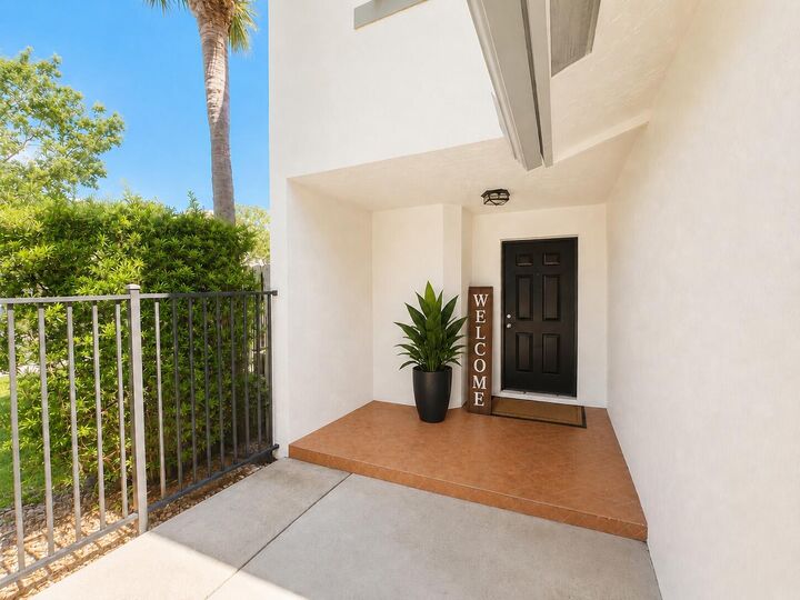 Property Photo: 248 Avenue L FL 33483