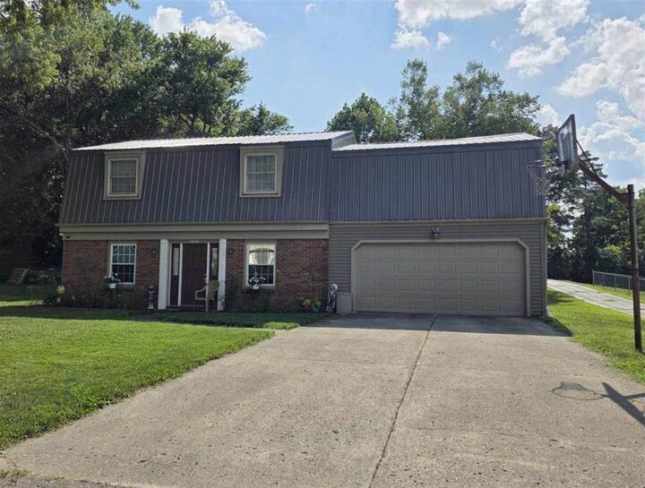 Property Photo:  2707 S G Street  IN 47374 