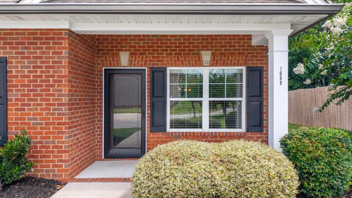 Property Photo:  1699 Stonebriar Drive NE  TN 37312 