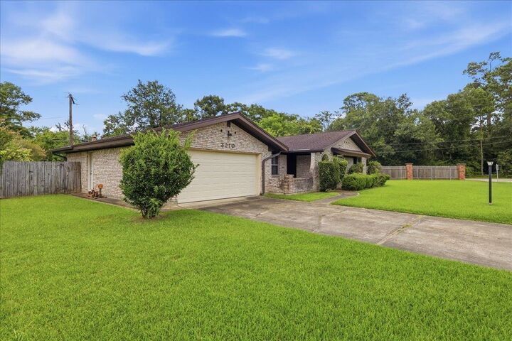 Property Photo:  3210 Lancelot  TX 77630 
