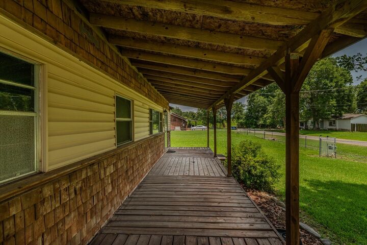 Property Photo: 475 Gilmer St. TX 77611