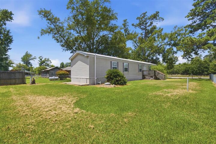 Property Photo: 1188 Sutherland Road LA 70611