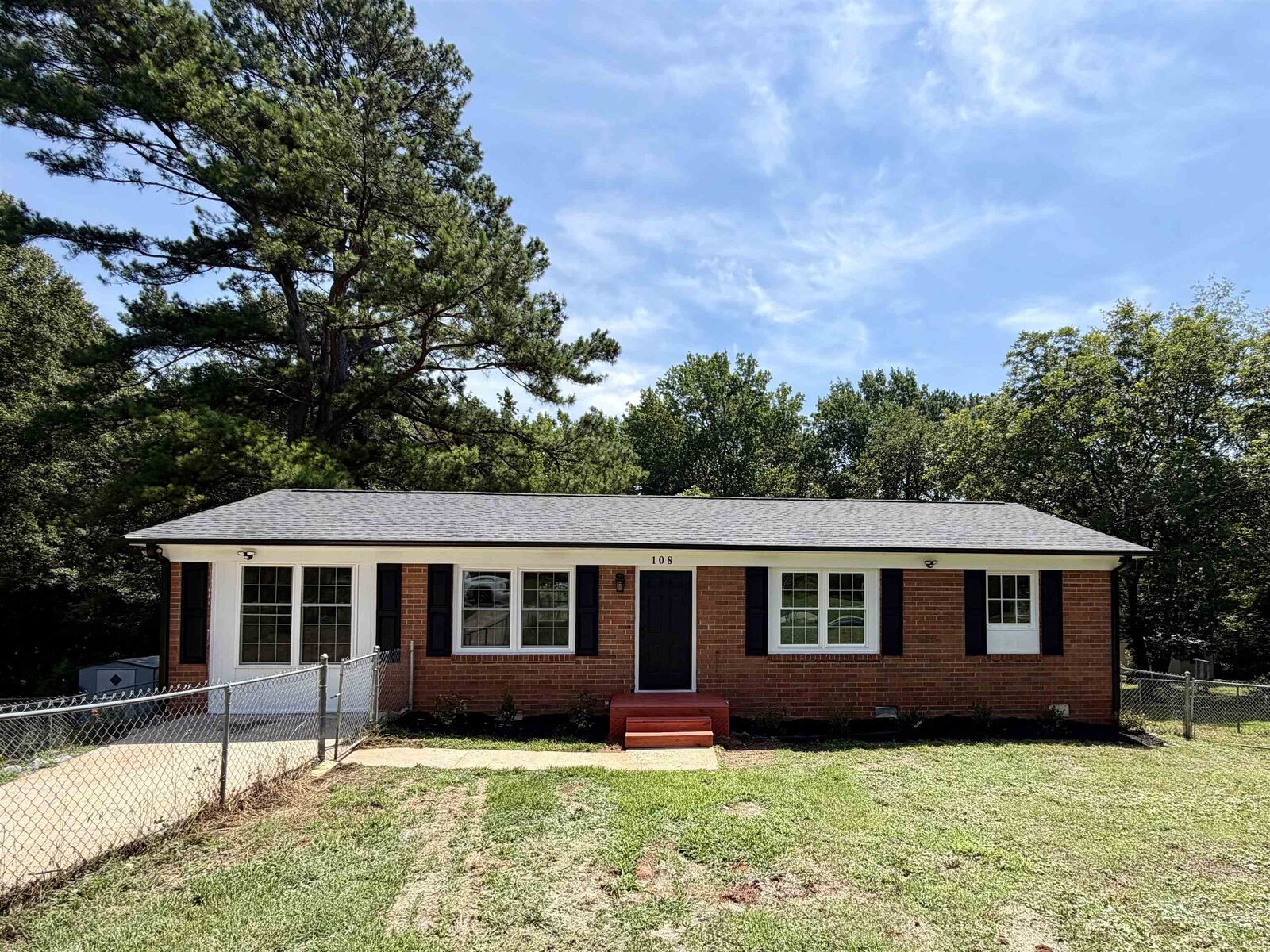 Property Photo: 108 Ashmore Avenue SC 29340