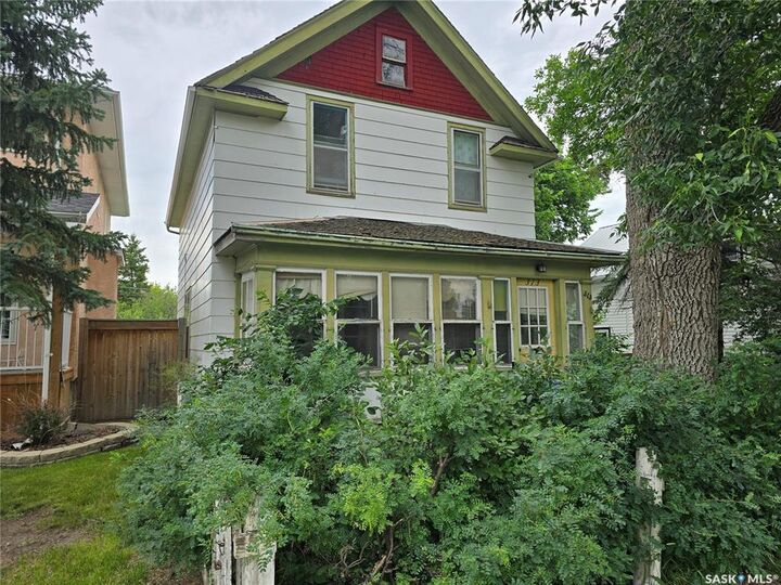 Property Photo:  313 3rd Avenue S  SK S4H 1X5 
