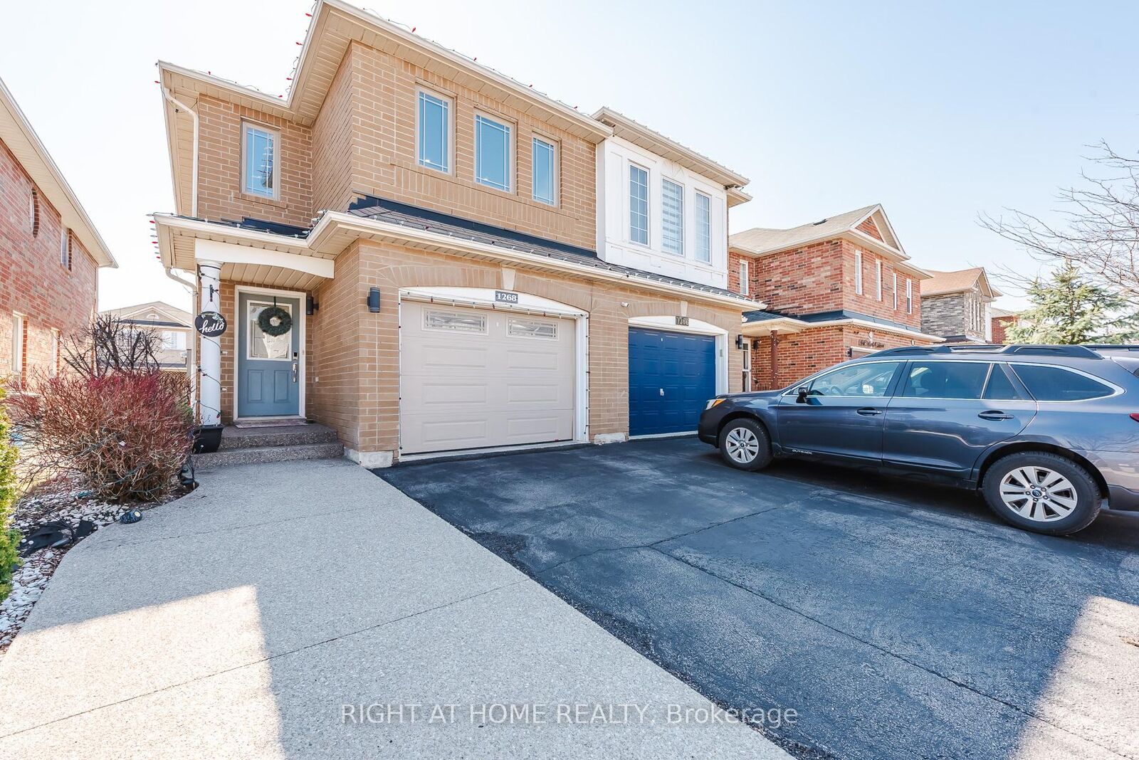 Property Photo: 1268 Newell Street ON L9T 6C2