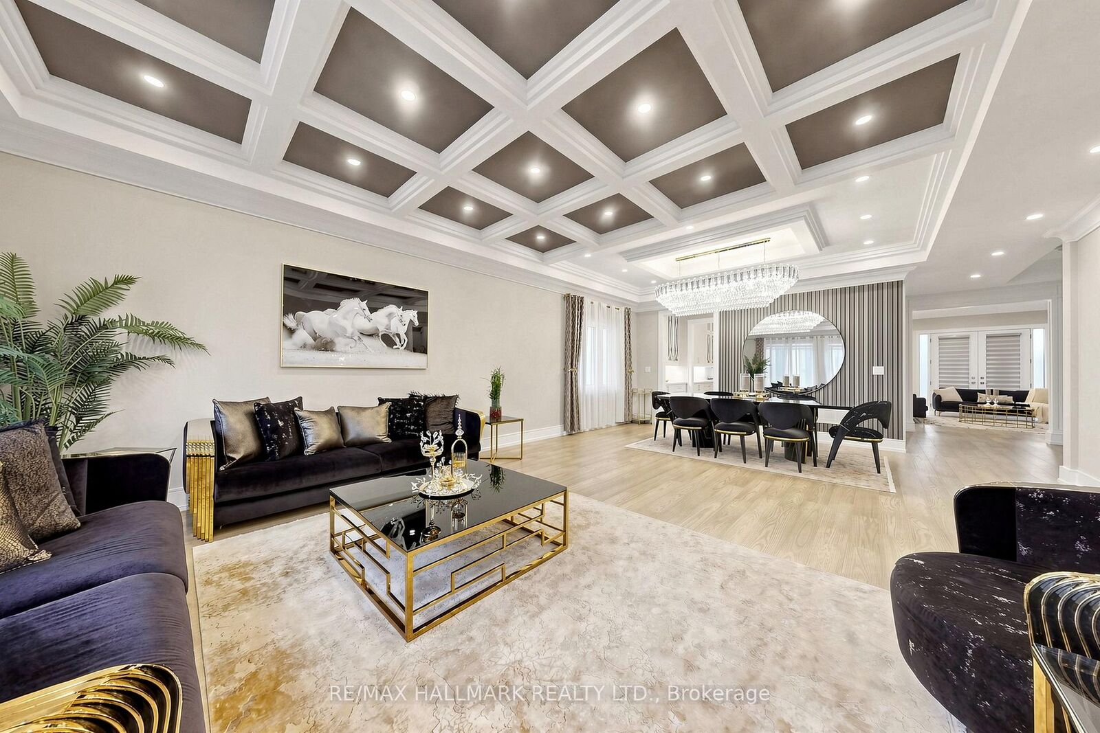 Property Photo: 901 Wingarden Crescent ON L1V 7C5