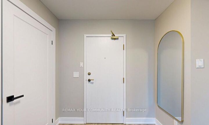 Property Photo:  7905 Bayview Avenue 218  ON L3T 7N3 
