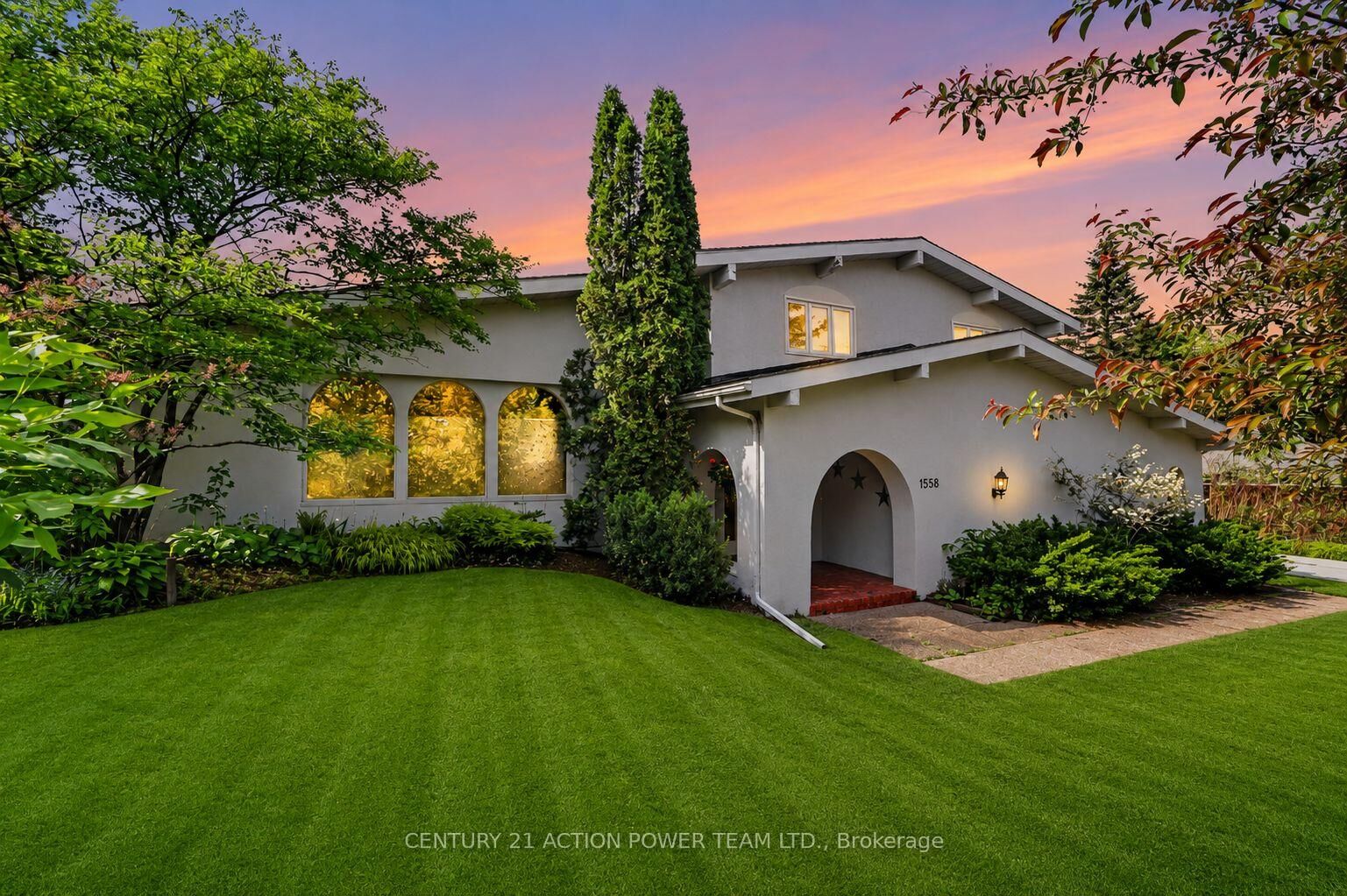 Property Photo: 1558 Bella Vista Drive N ON K4C 1A7