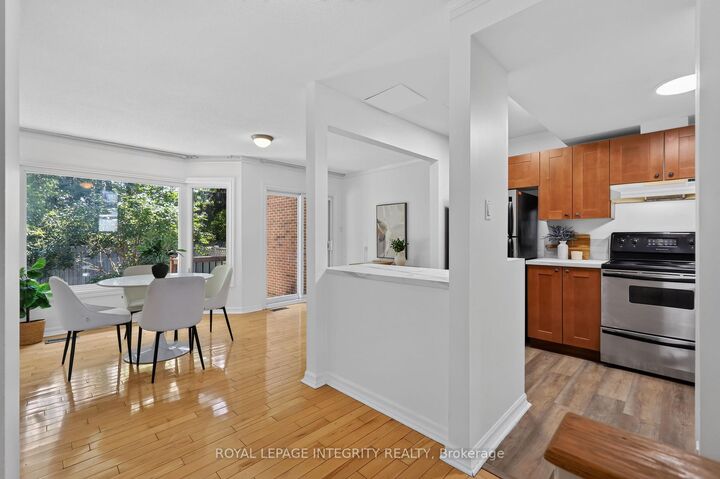 Property Photo:  110 Havelock Street 42  ON K1S 5L3 