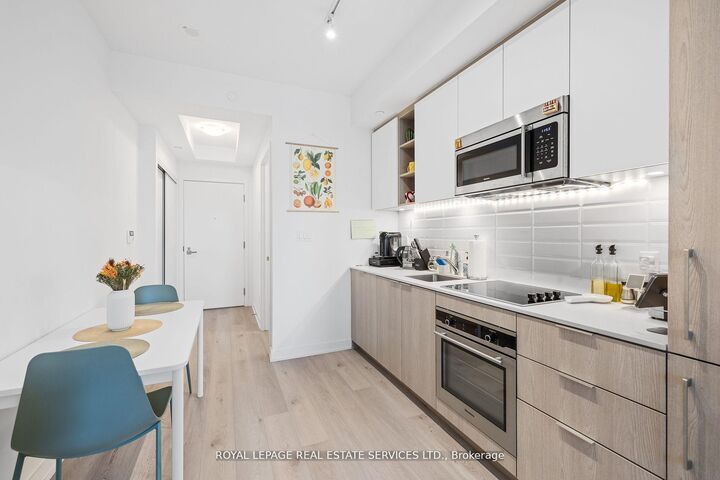 Property Photo:  50 Ordnance Street 1603  ON M6K 0C9 