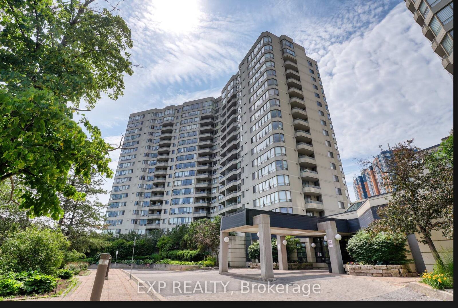 Property Photo:  150 Alton Towers Circle 1006  ON M1V 4X7 