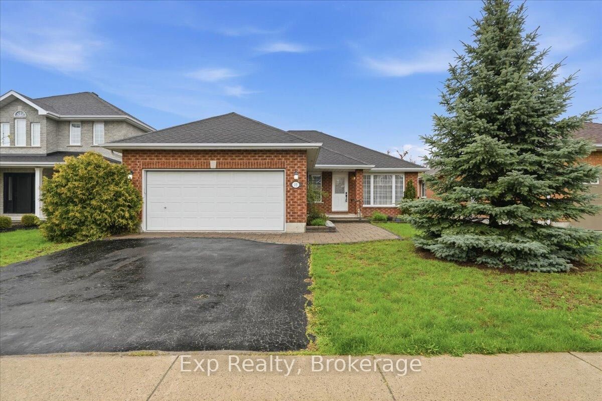 Property Photo: 17 Spruce Gardens ON K8N 5W3