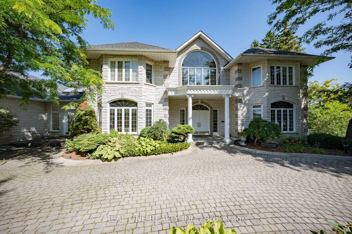 14 Alm Court — photo 1