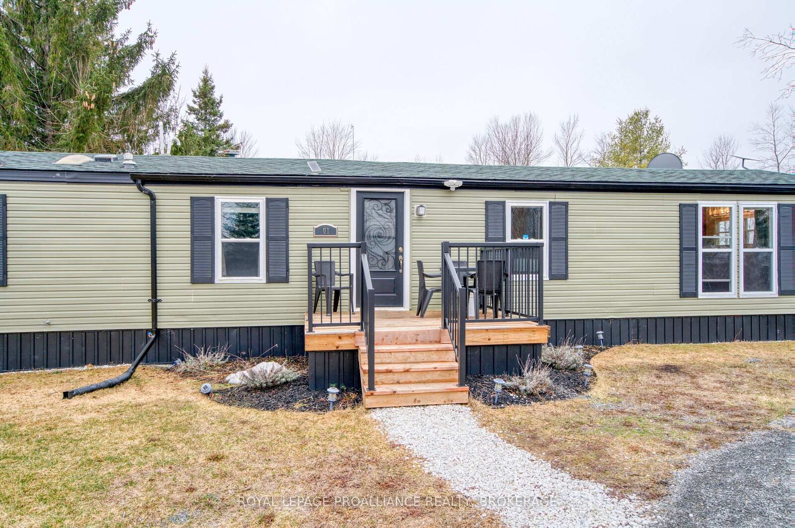 Property Photo: 1 Taylor Street ON K0G 1E0