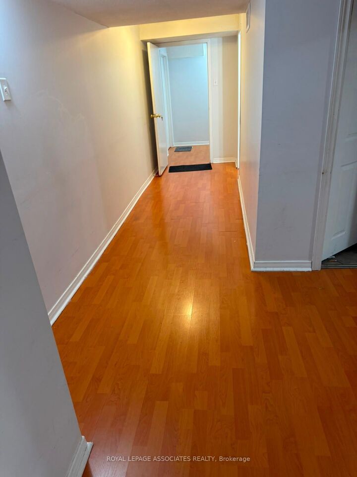 Photo de la propriété:  435 Elson Street Bsmt  ON L3S 4T8 