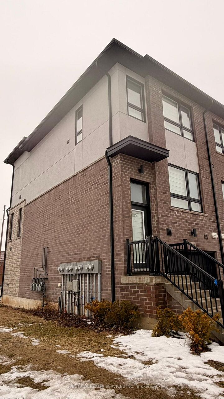 Property Photo:  720 Grey Street 50  ON N3S 0K2 