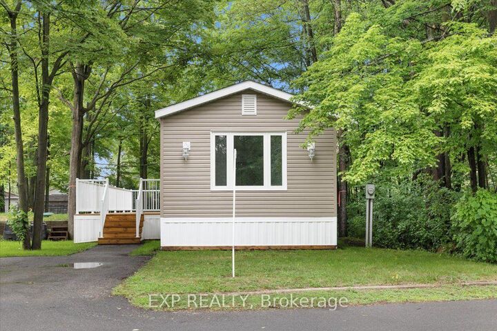 Property Photo:  1045 Vista Barrett Private  ON K4P 1C8 