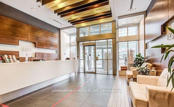 Property Photo:  70 Town Centre Court 2202  ON M1P 0B2 