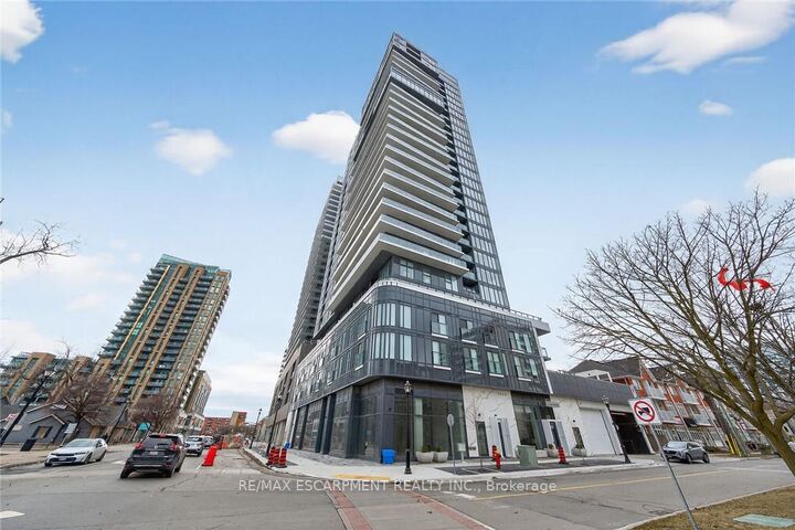 Property Photo:  370 Martha Street 710  ON L7R 0G9 