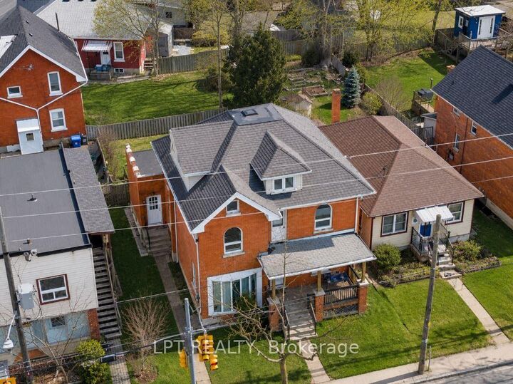 219 Erie Avenue — photo 1
