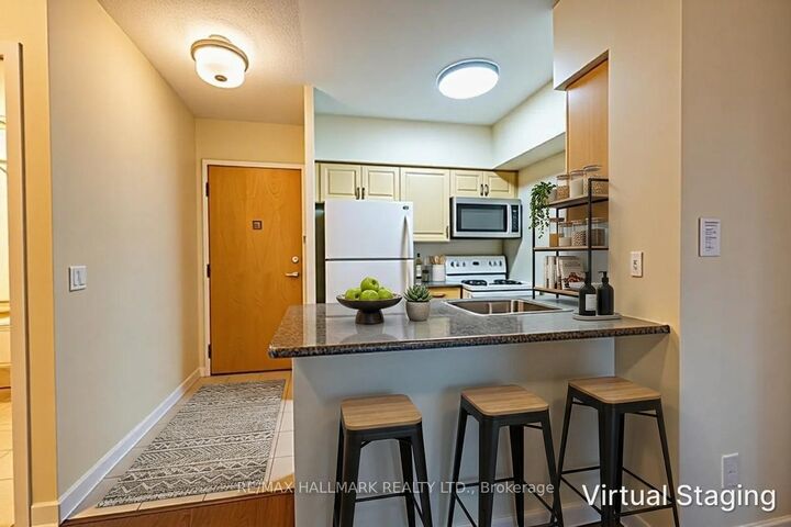 Property Photo: 4978 Yonge Street 1506 ON M2N 7G8
