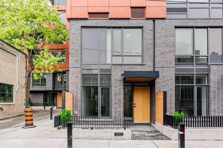 Property Photo:  28 Eastern Avenue Th109  ON M5A 0Y2 