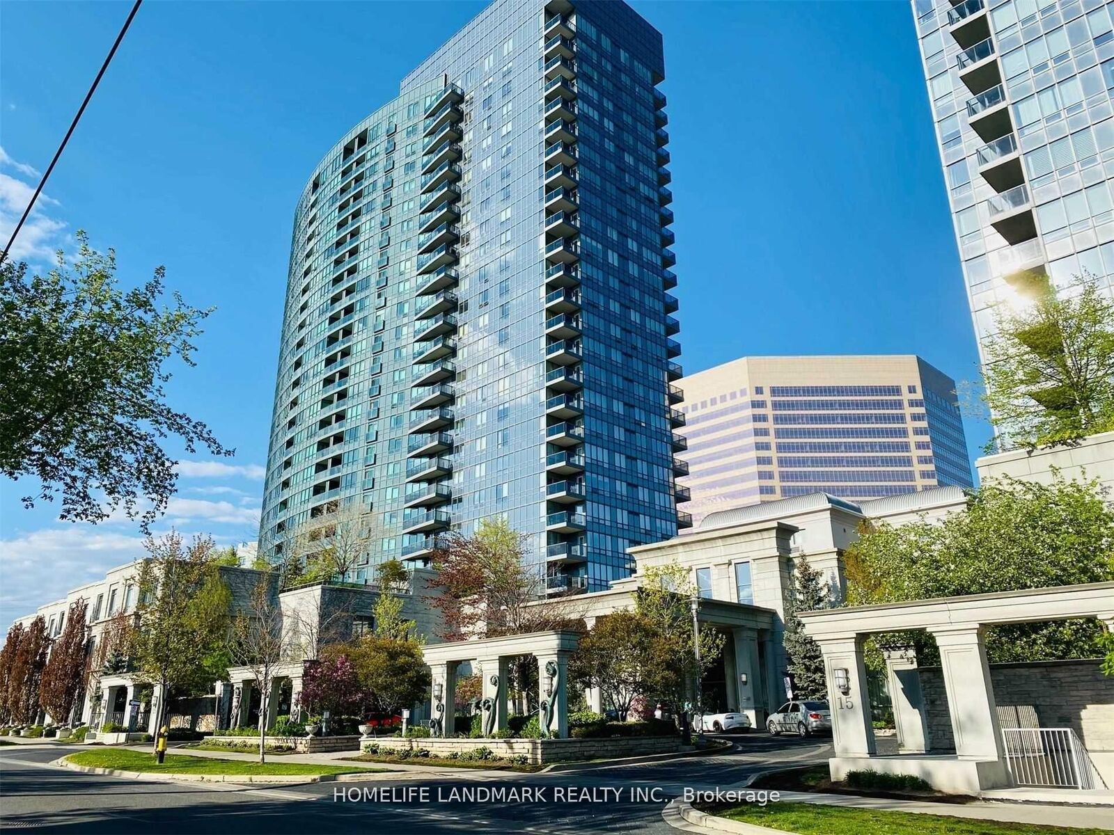 Property Photo: 25 Greenview Avenue 1722 ON M2M 1R2