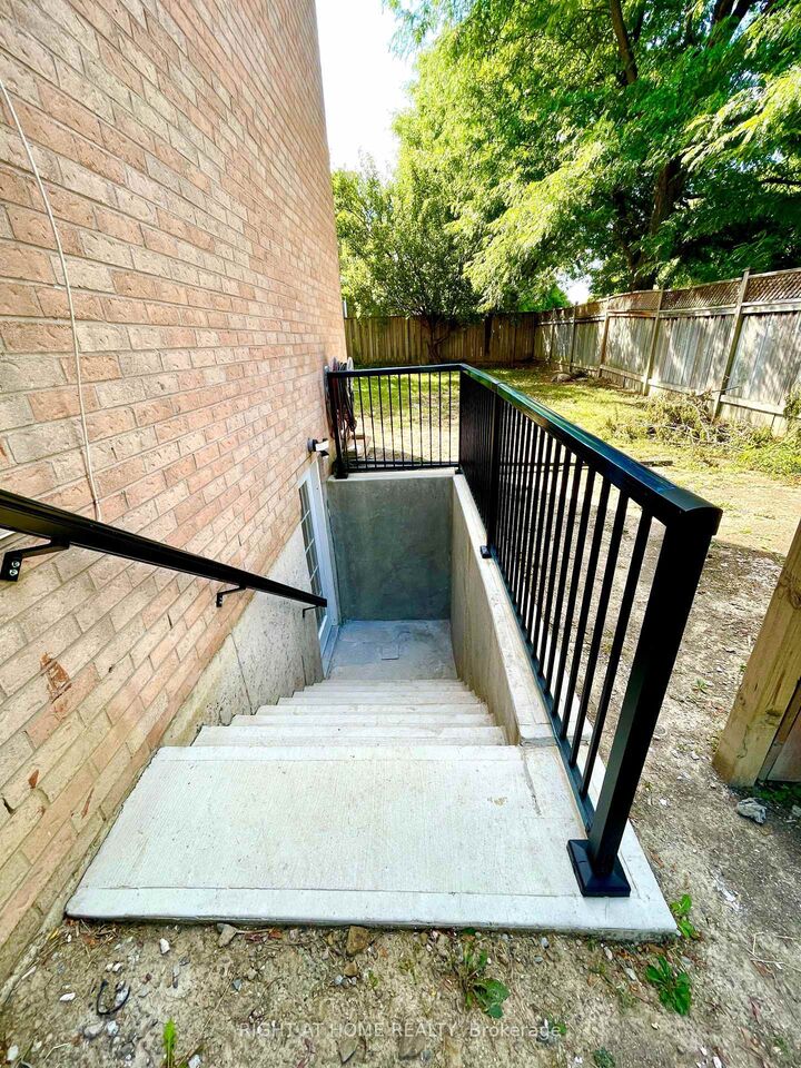 Property Photo:  106 Vivians Crescent Basement  ON L6Y 4V4 
