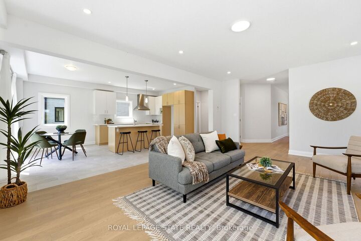 Property Photo: 23 Woodvalley Court ON L9B 2S7