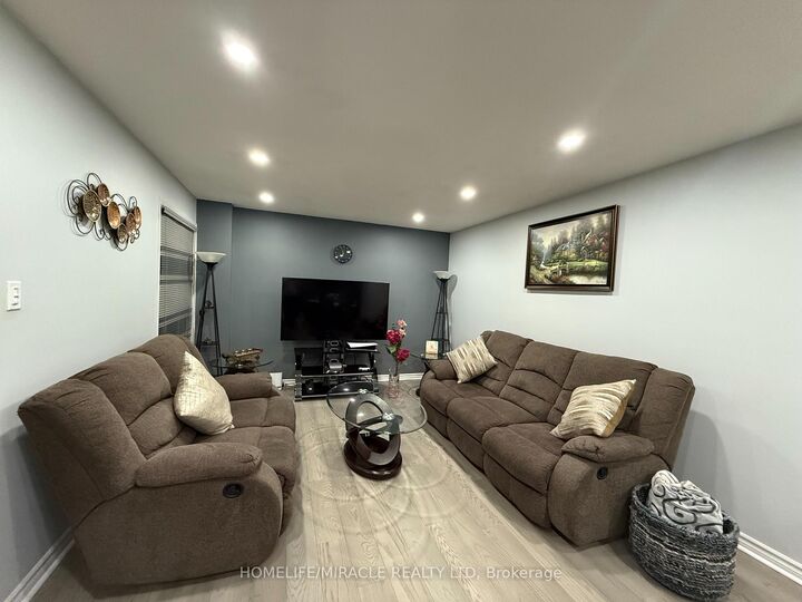 Property Photo: 163 Mabley Crescent ON L4J 2Z7